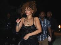 Rihanna znowu udowadnia, ze nie lubi nosić stanika
